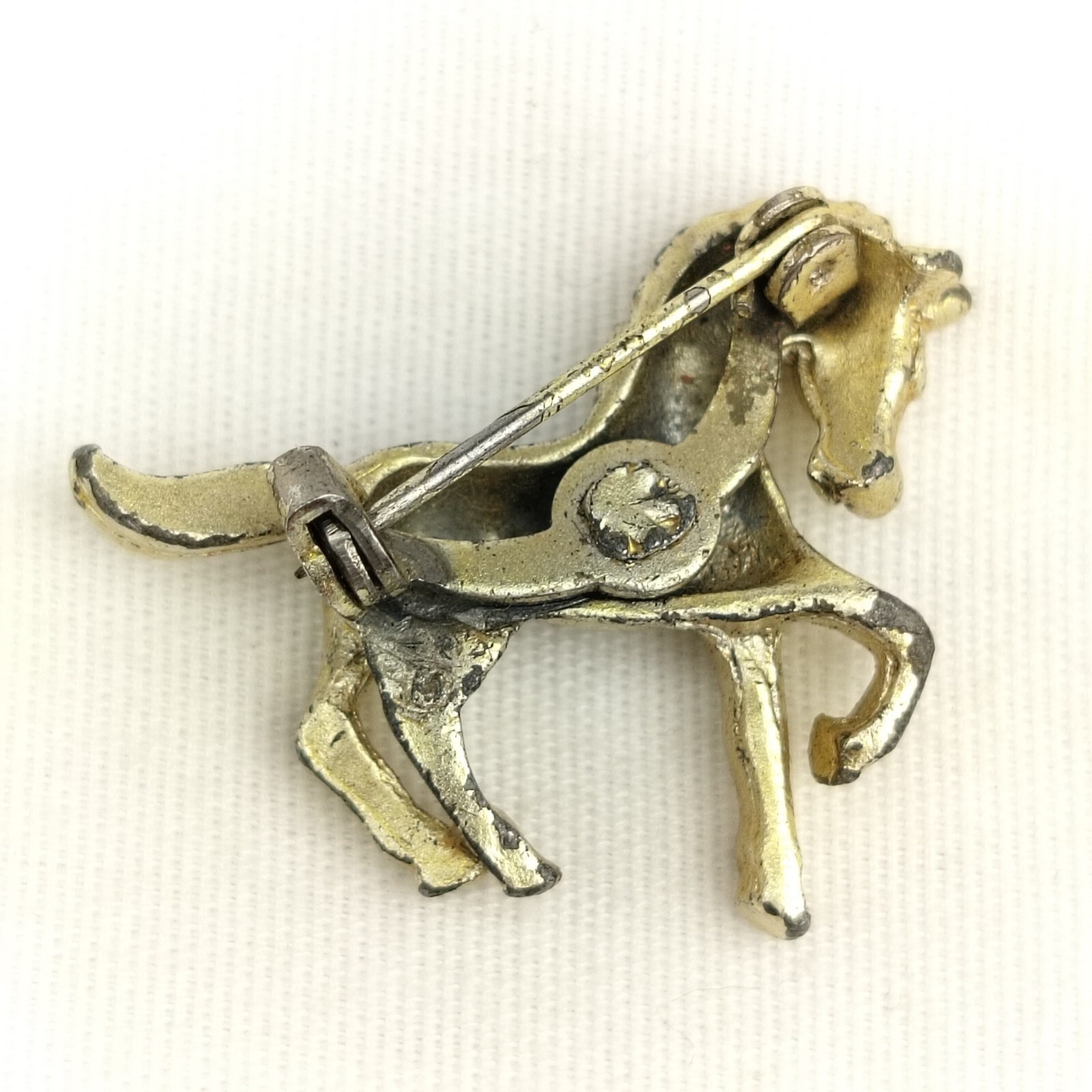 Vintage Gold Tone Horse Brooch Equestrian Style Textured Mane Pin