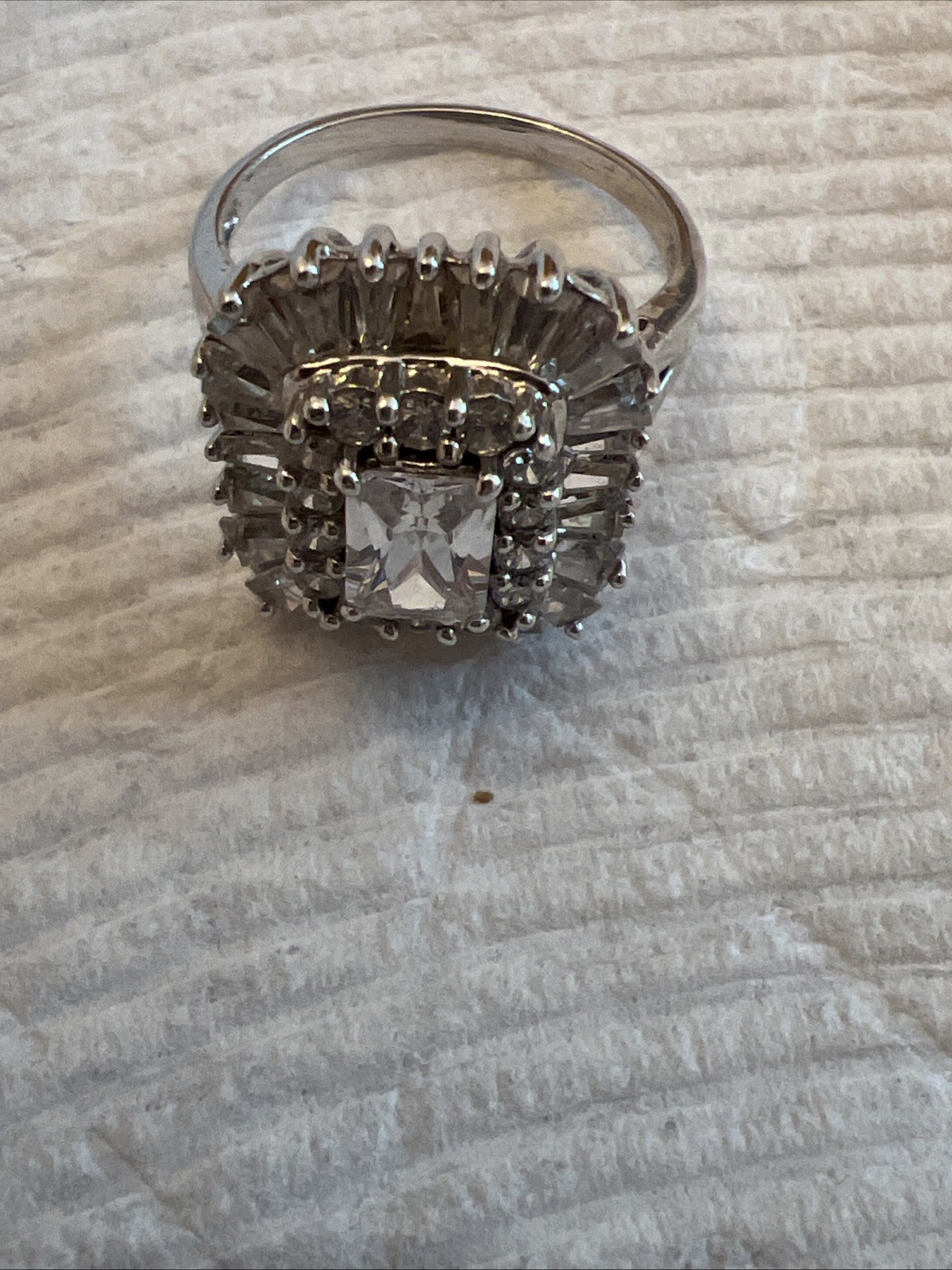 Swarovski CZ Emerald Cut Ring with Baguettes and Rounds 925 8-3/4