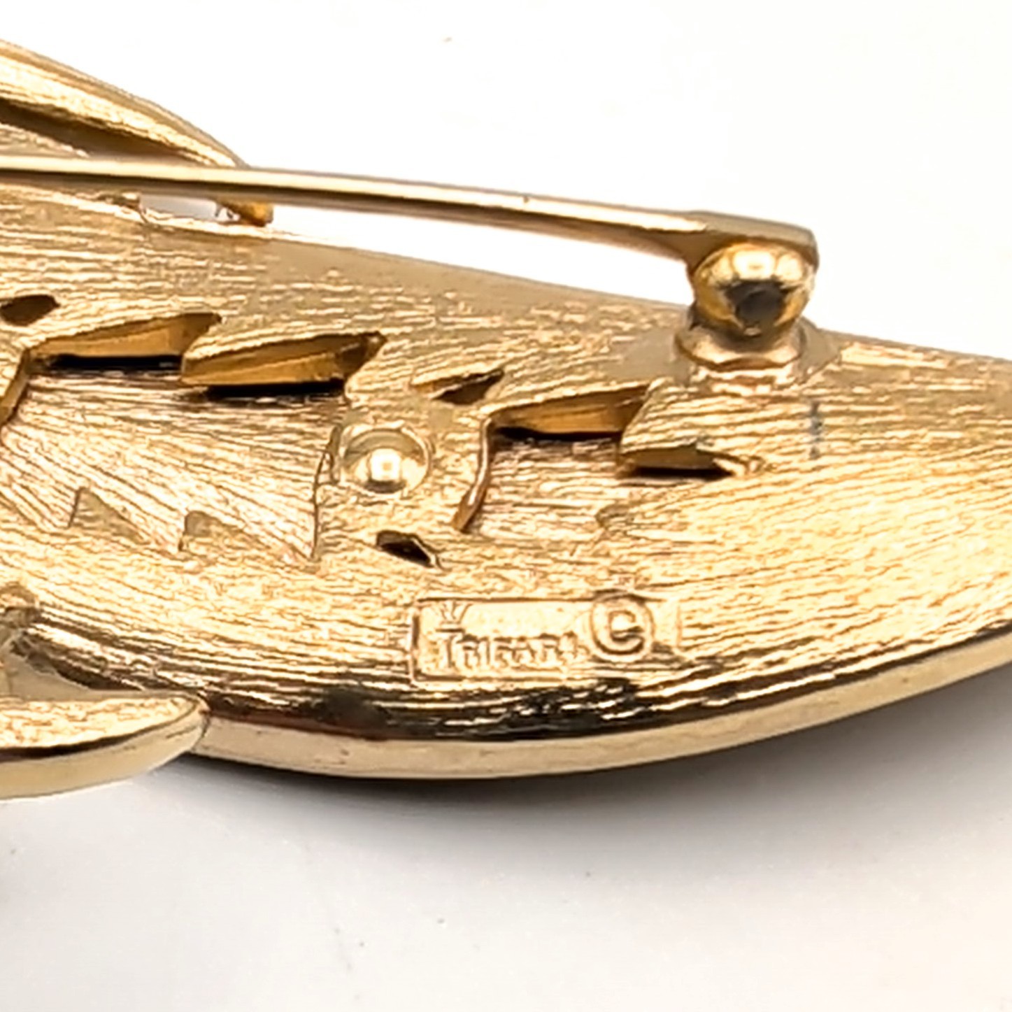 Vtg Crown Trifari Gold Tone Brushed And Polished Leaf Brooch Botanical 3″
