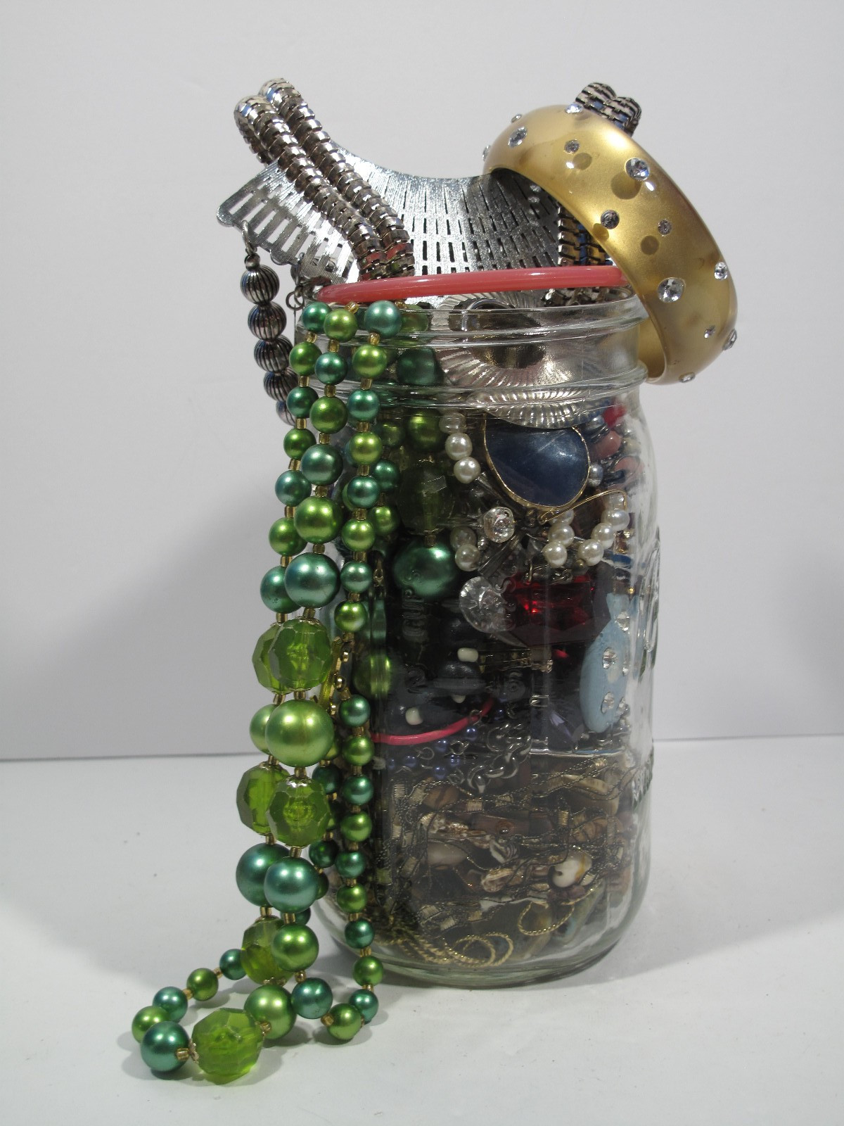 1.75 lbs Mystery Jewelry Lot VTG to Now All Wearable Necklaces~JAR NOT INCLUDED
