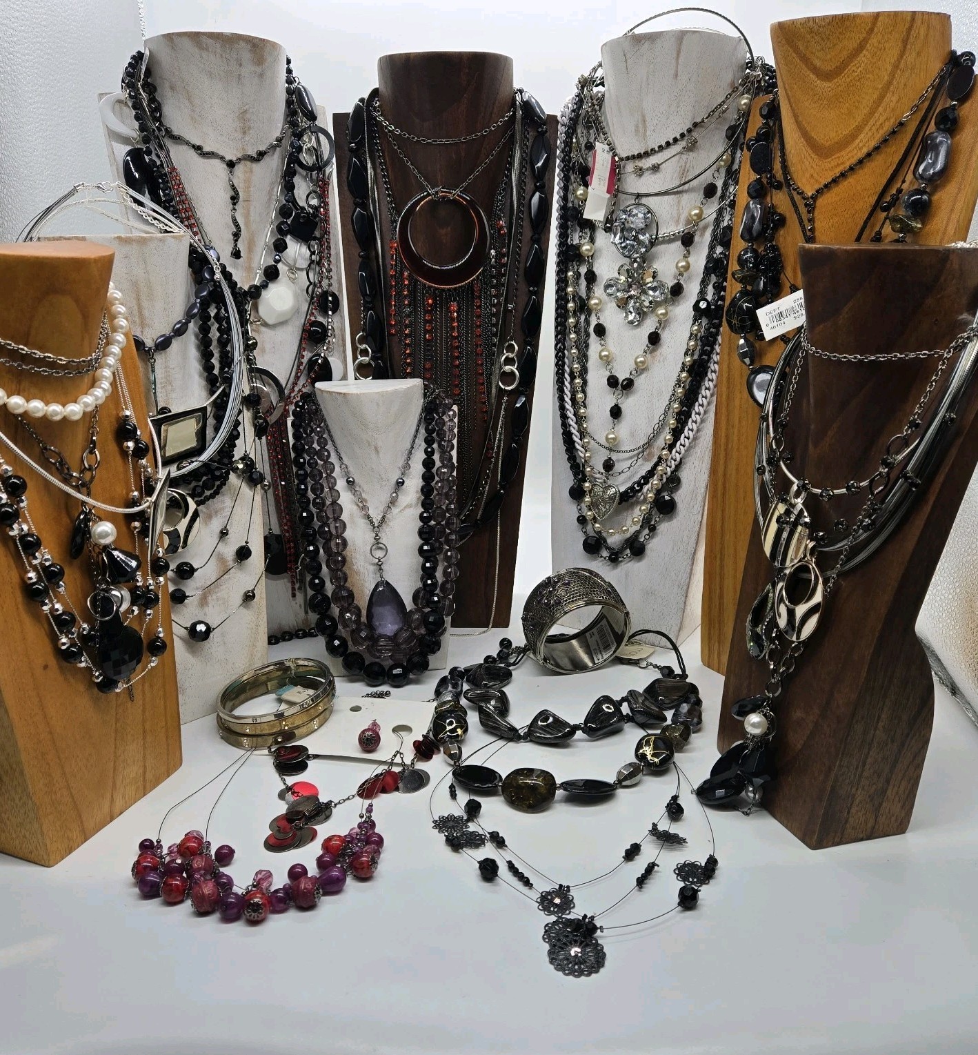 Designer Jewelry Lot Signed Unsigned 5 Pounds Over 71 Pieces Vintage Costume