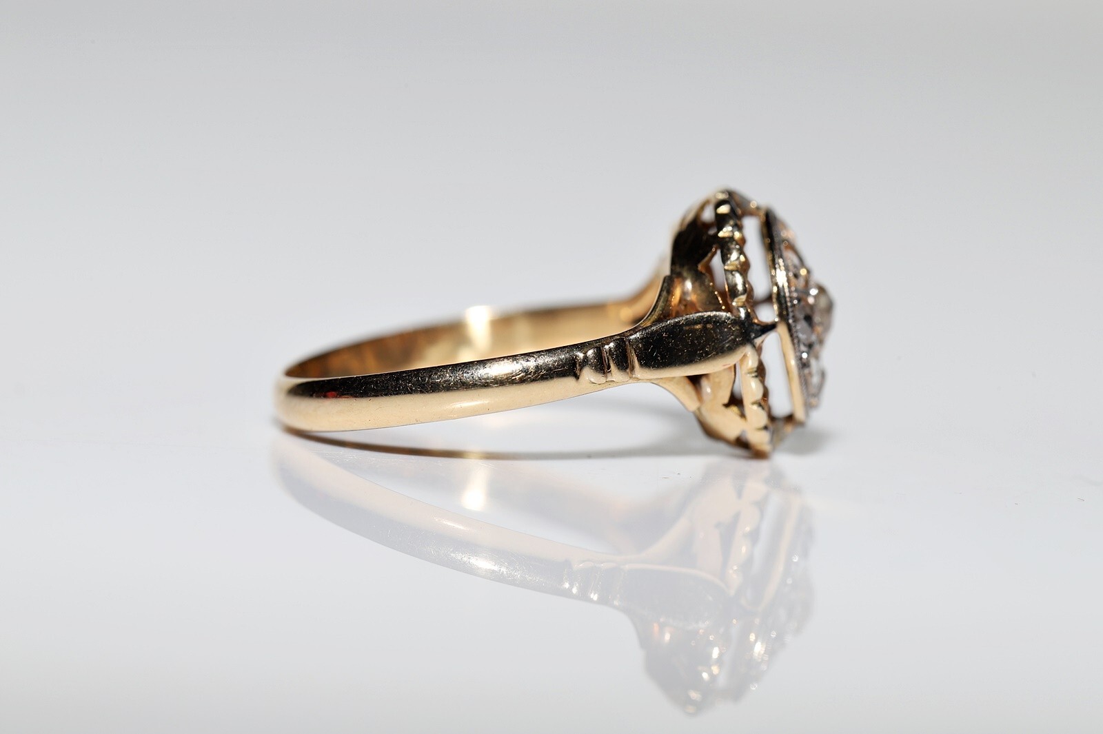Antique Circa 1920s 18k Gold Natural Rose Cut Diamond Decorated Ring