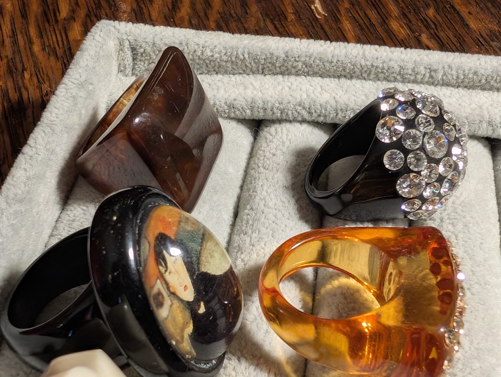 11 Vintage Handmade Bakelite Lucite Stone Wood Black Coral Rings! Various Sizes!