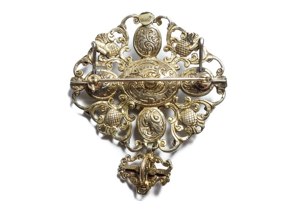 ANTIQUE AUSTRO HUNGARIAN SILVER GILT AGATE GARNET & EMERALD BROOCH PENDANT c1870