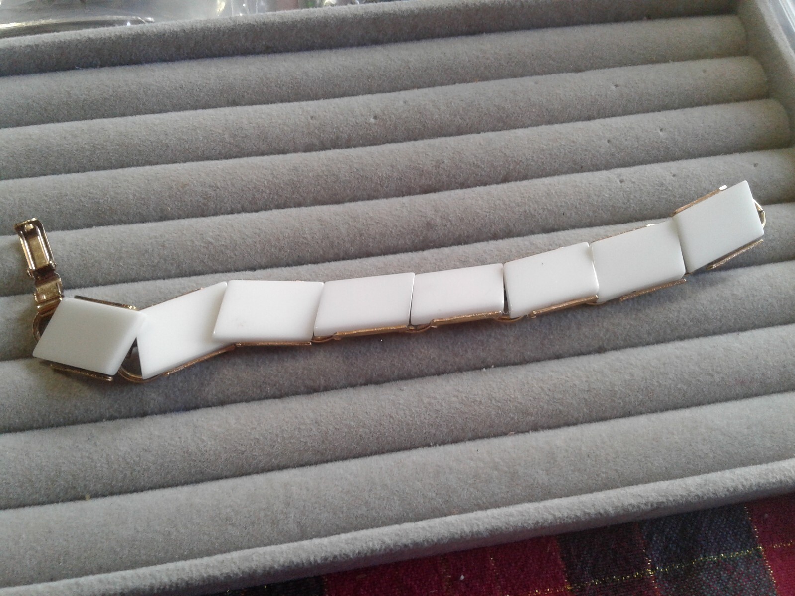 White Thermoset Plastic Lozenge Parallellogram Goldtone Bracelet 1960s