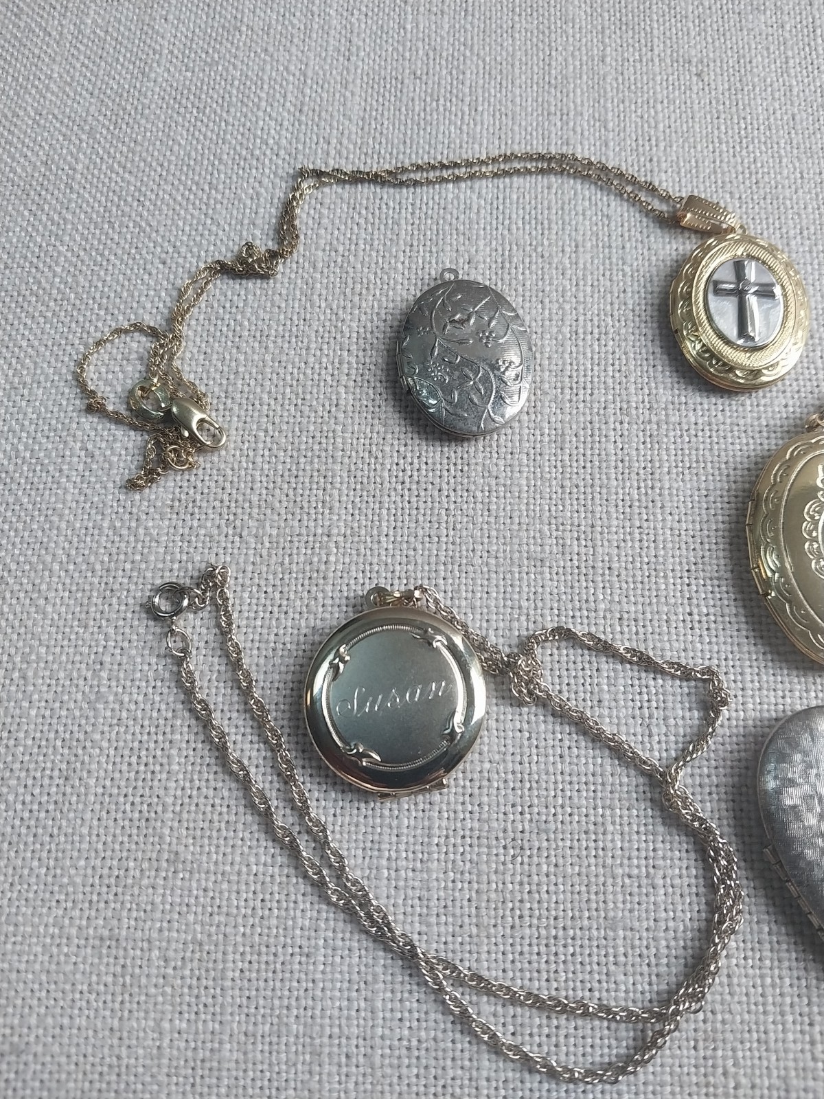 Lot Of 5 Vintage Lockets With 1 Signed Lovely And Collectible Lot