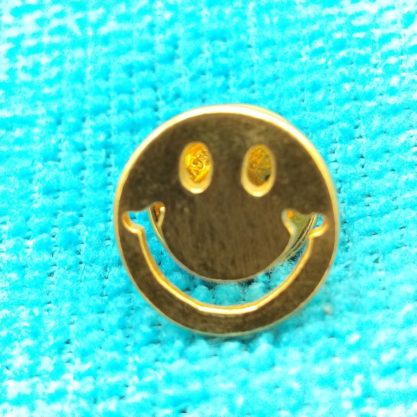 Happy Smile Face Gold Tone Vintage Lapel Pin Hippy Aesthetic