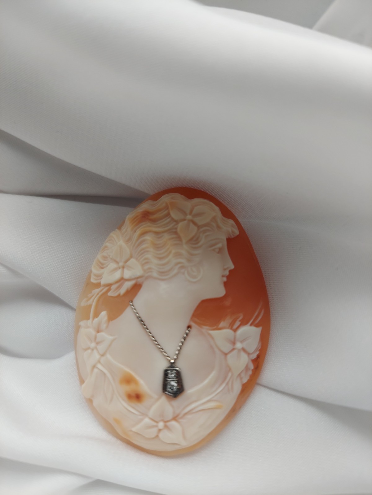 Antique Carved Shell Cameo Pin w/ Diamond Necklace Unmounted 2″ x 1.5″ 12. 7Grms