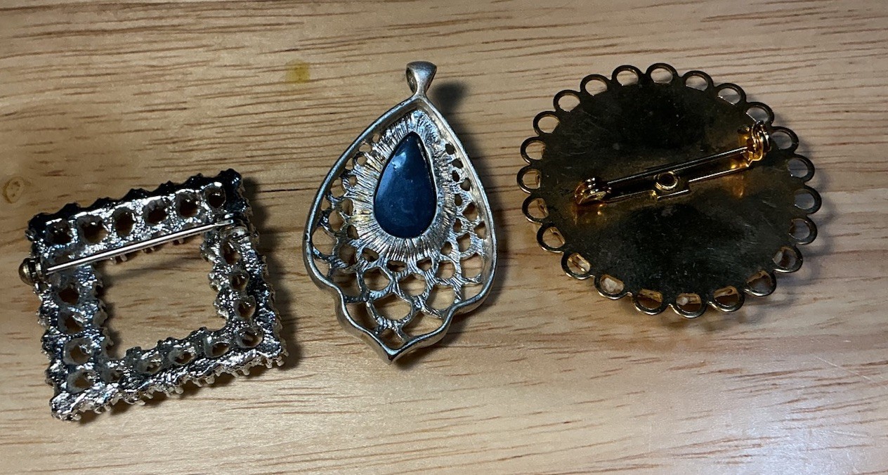 Two Unmarked Brooches And One Pendant All Are Different Shapes square,oval Round