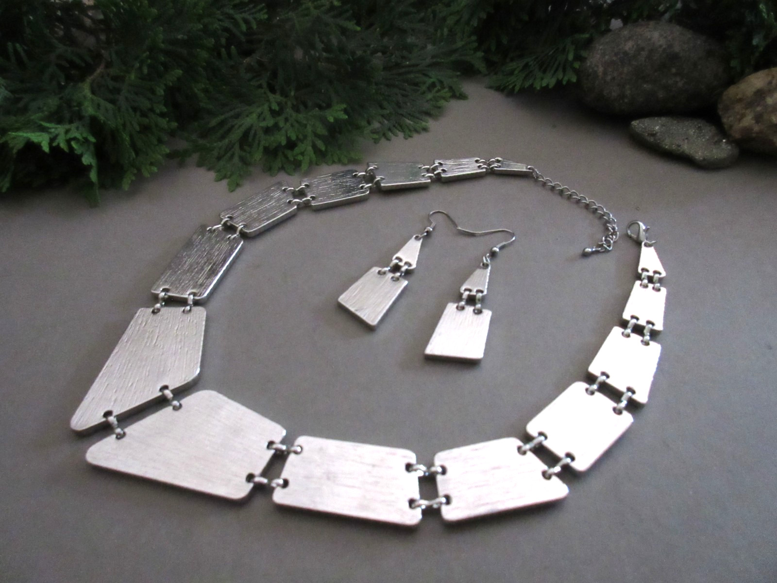 Paua Shell Inlay Enamel Silver Tone Choker Necklace & Pierced Earring Set