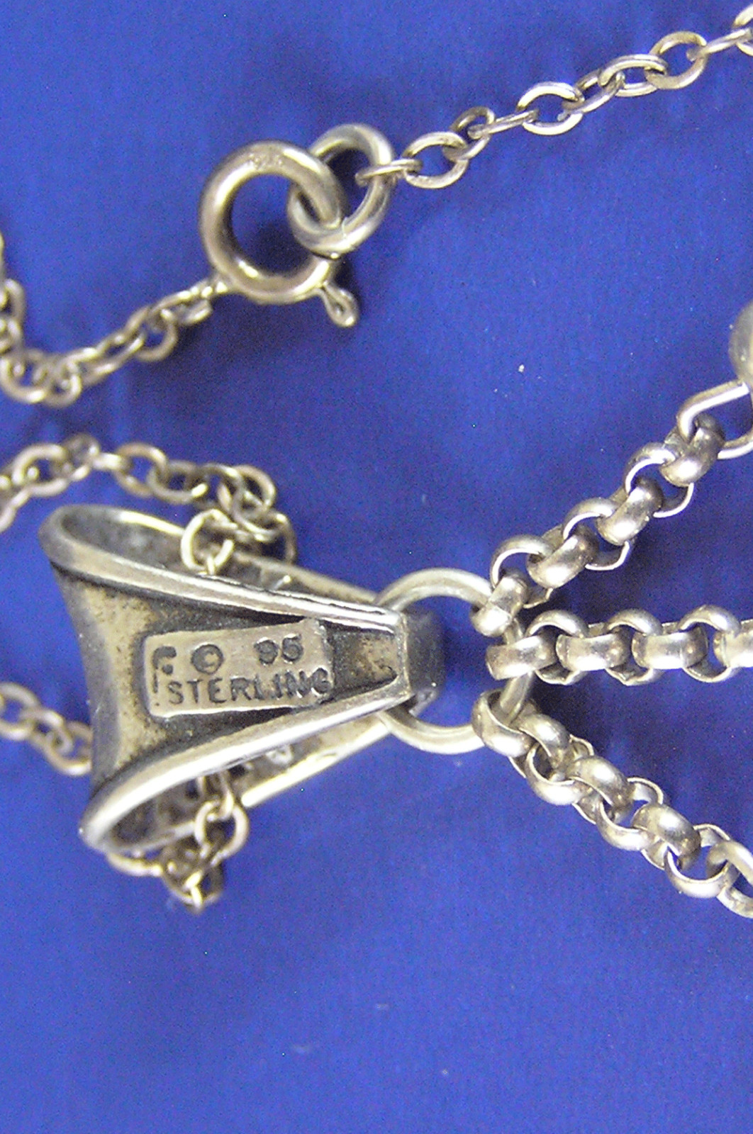 Dainty Carol Felley ’95 Sterling Silver Pearl & Garnet Lavalier Necklace (Tt)