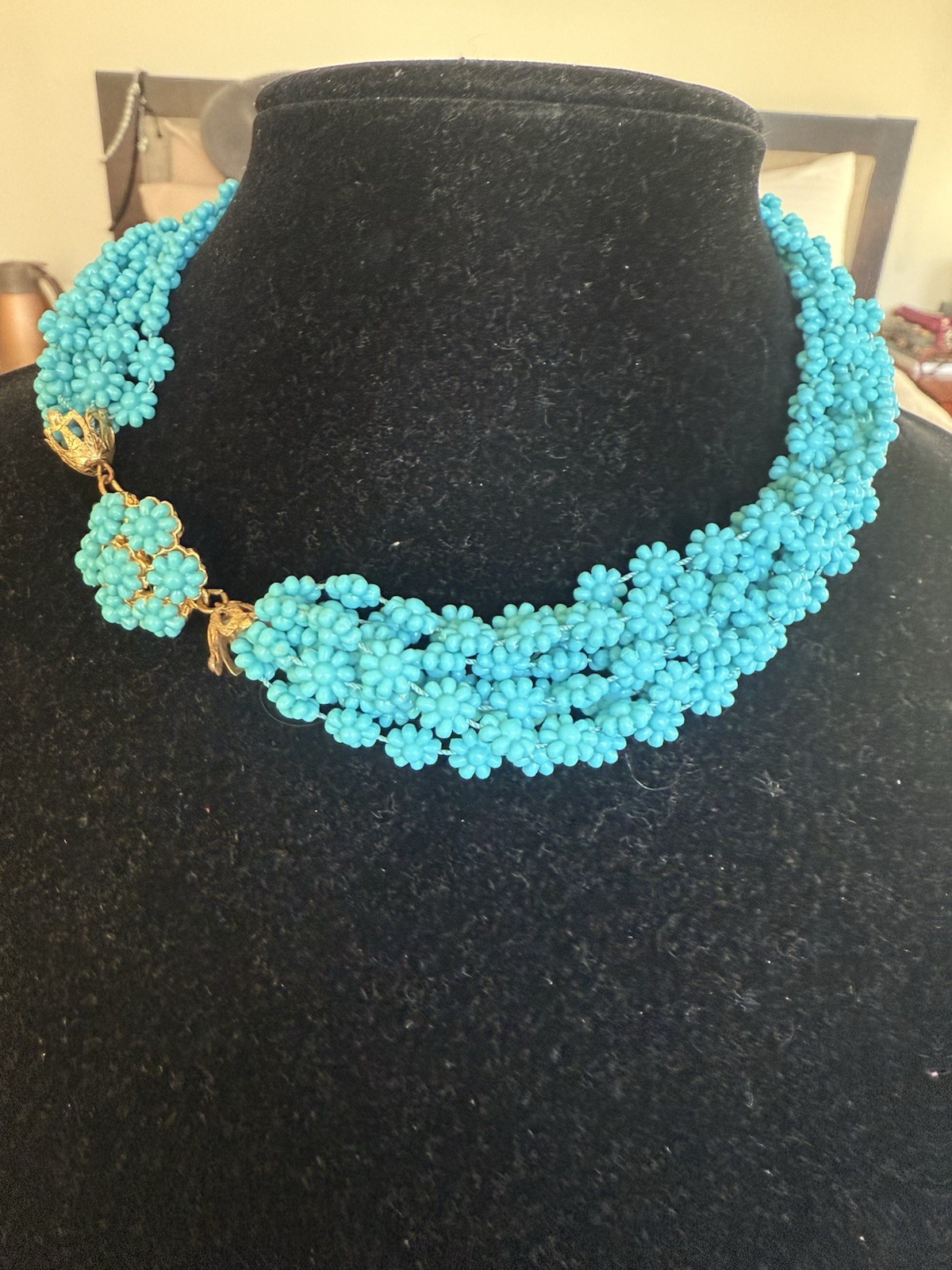 Vintage Necklace with Blue Beads Very Light Weight Costume Jewelry 16″