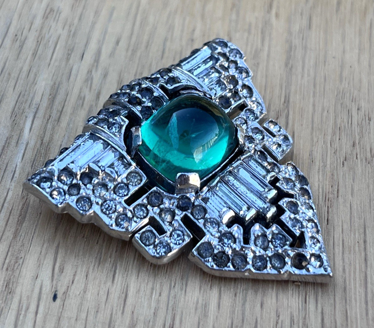Antique 1933 Green Glass Art Deco Triangle Scarf Dress Clip Brooch Pin Set