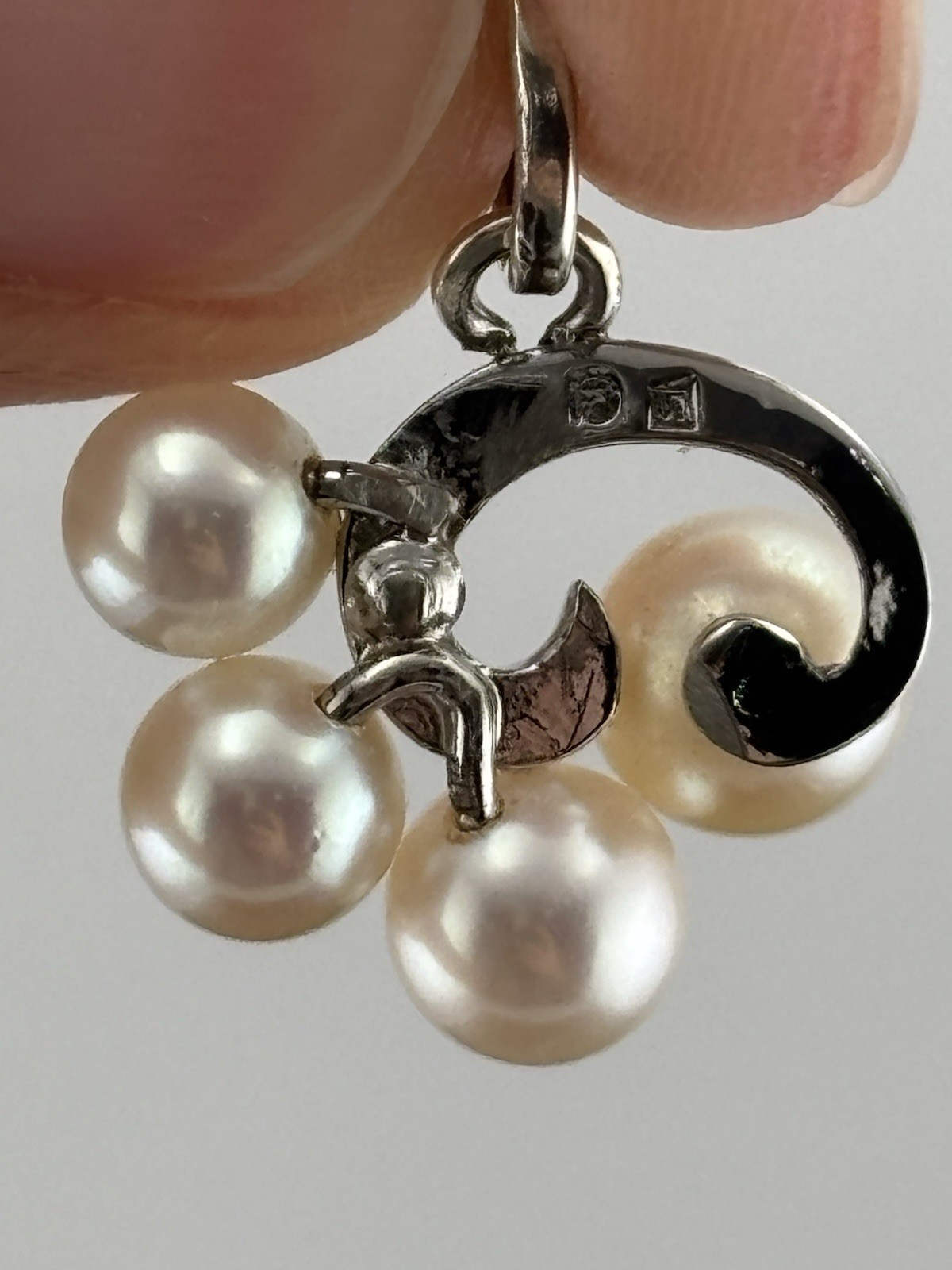 Vintage Sterling Silver Mikimoto Akoya Pearl Pendant 4 Pearls Swirl Charm .75″