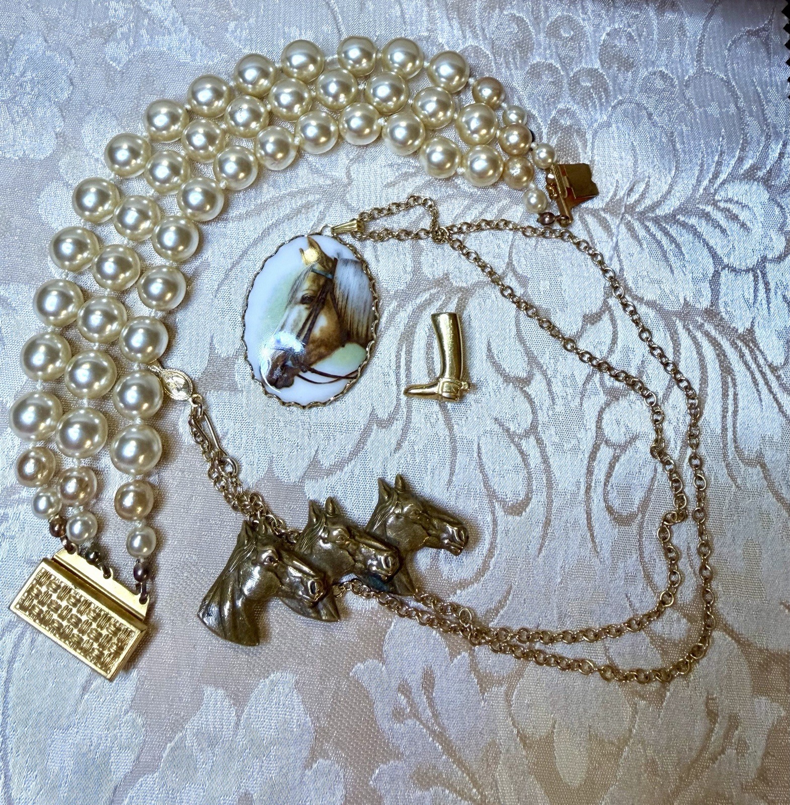Vintage Equestrian Jewelry Lot Sarah Coventry Horse Pendant Kentucky Derby