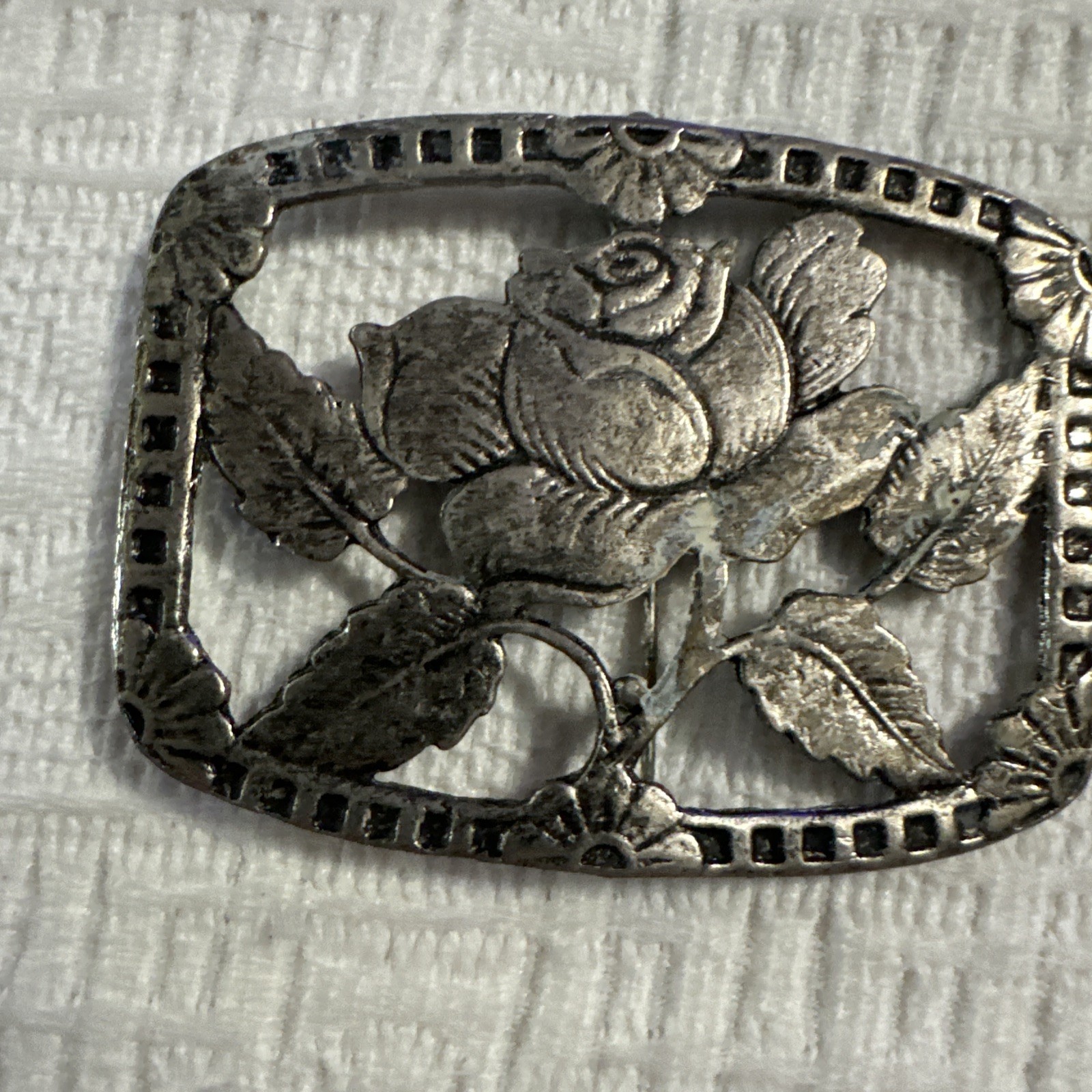 ANTIQUE FILIGREE SILVER RECTANGLE ELEGANT ART DECO ROSE BROOCH 2.5×2”