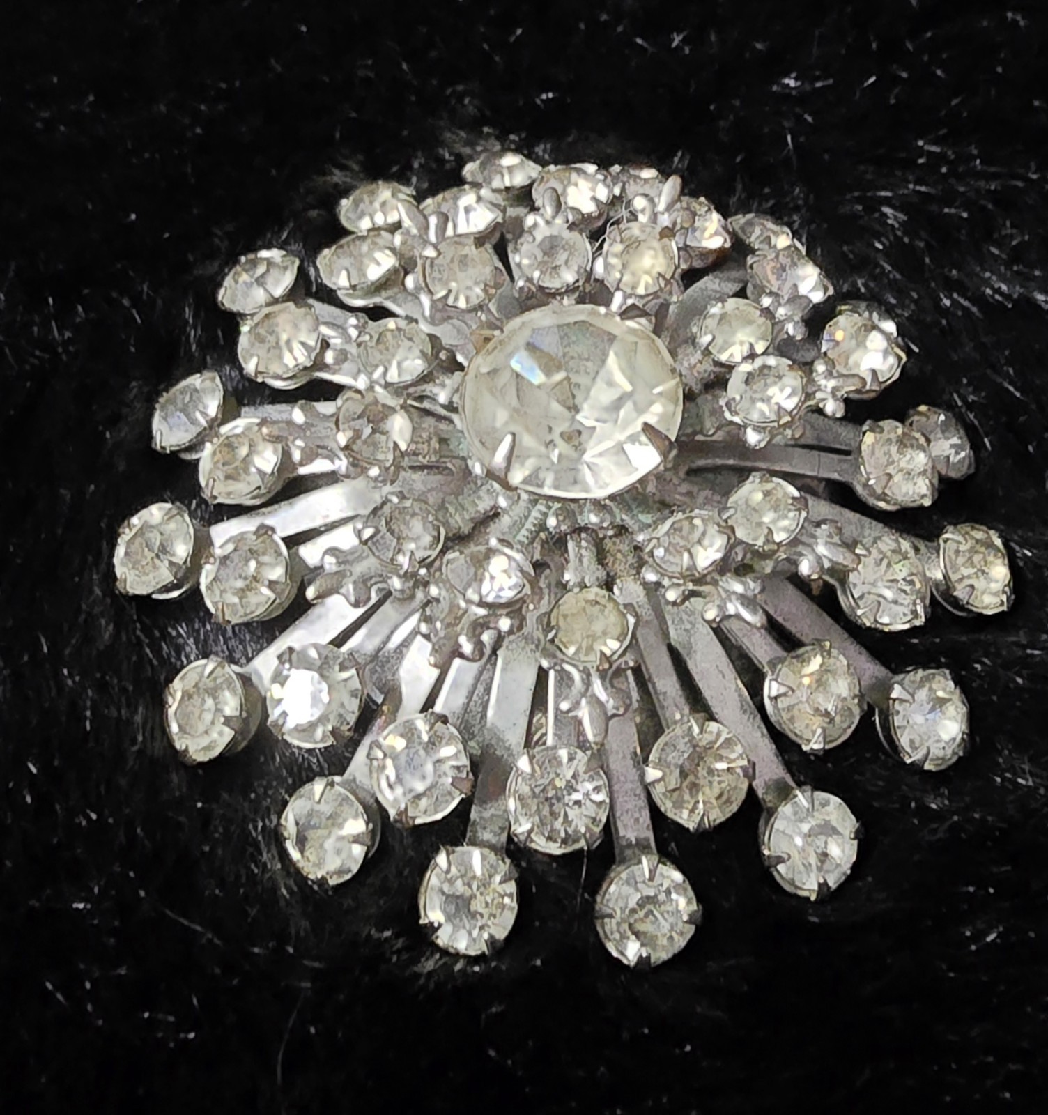 Vintage Brooch Pin 1930s 1950s Prong Rhinestones