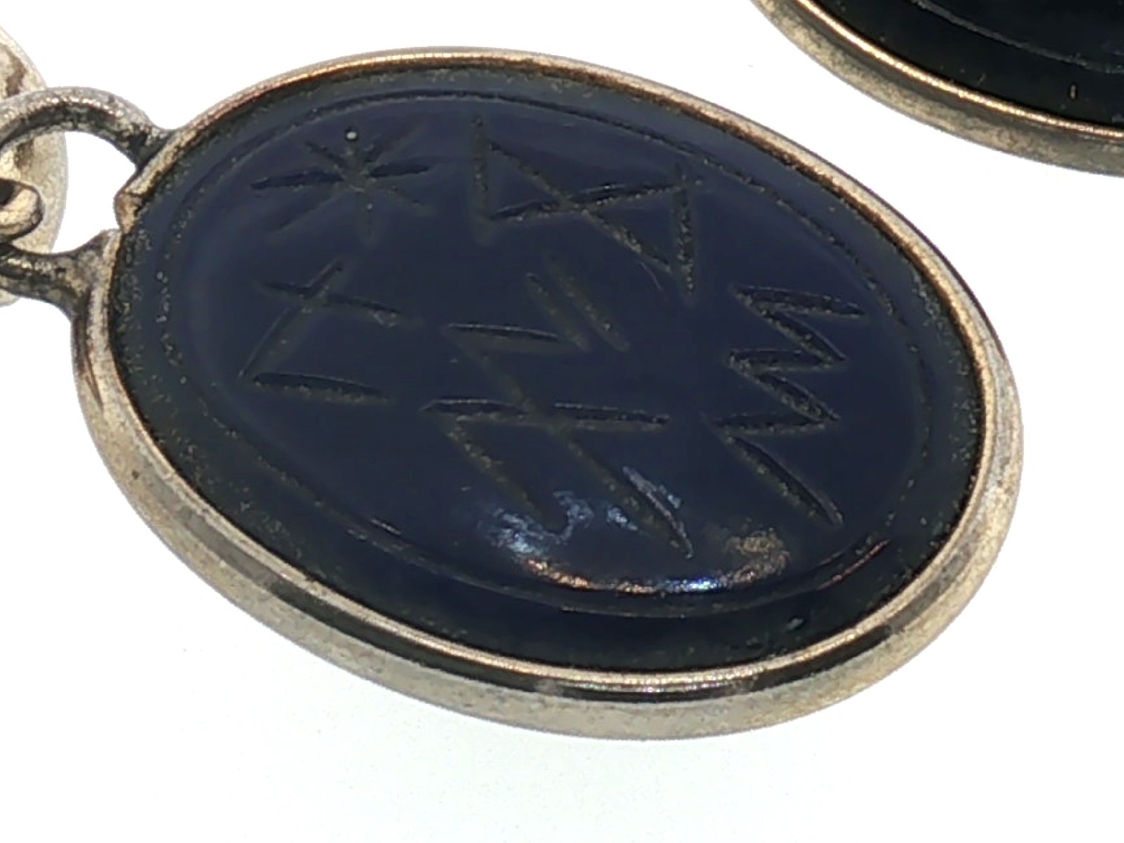 Stunning Vintage Gold Tone Dark Blue Scarab Oval Hinged Screw Back Earrings
