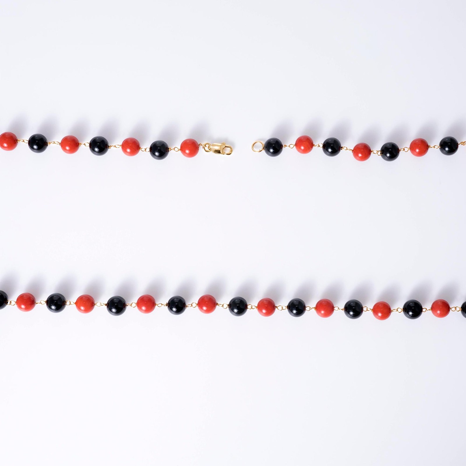 Antique 1920s Art Deco Coral and Onyx Beads Necklace and Bracelet Set