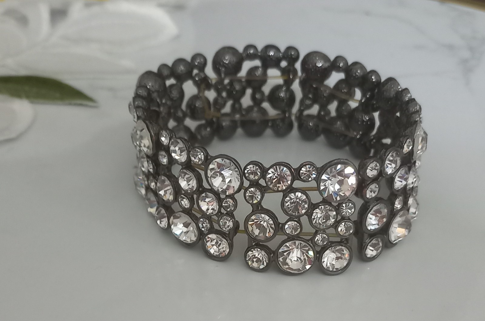Vintage 1960s 1970s Unsigned Rhinestone Cluster Memory Wire Expansion Cuff Brace