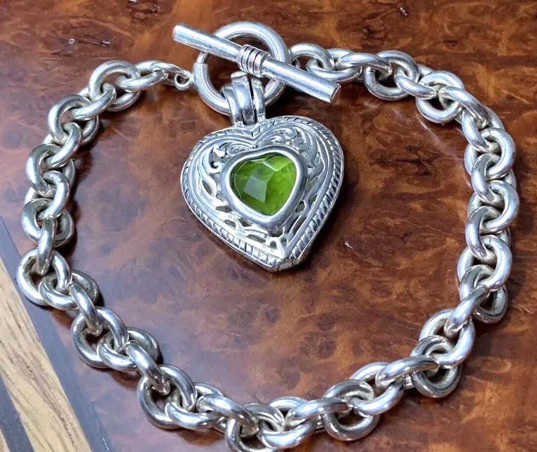 Vintage “Sister” JC Silver Plate Green Peridot Birthstone Ladies Heart Bracelet