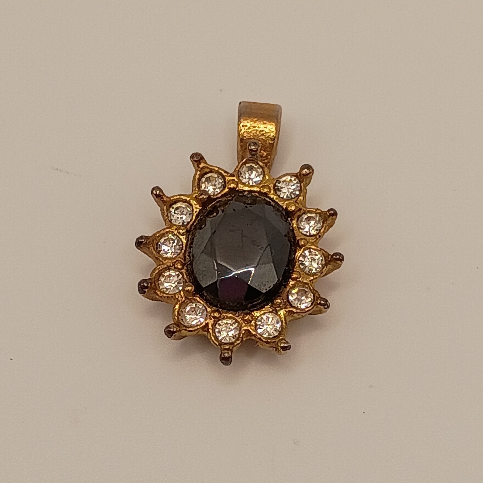 Vintage Sunburst Cluster Gold Tone Pendant Charm Metallic Enamel Finish READ