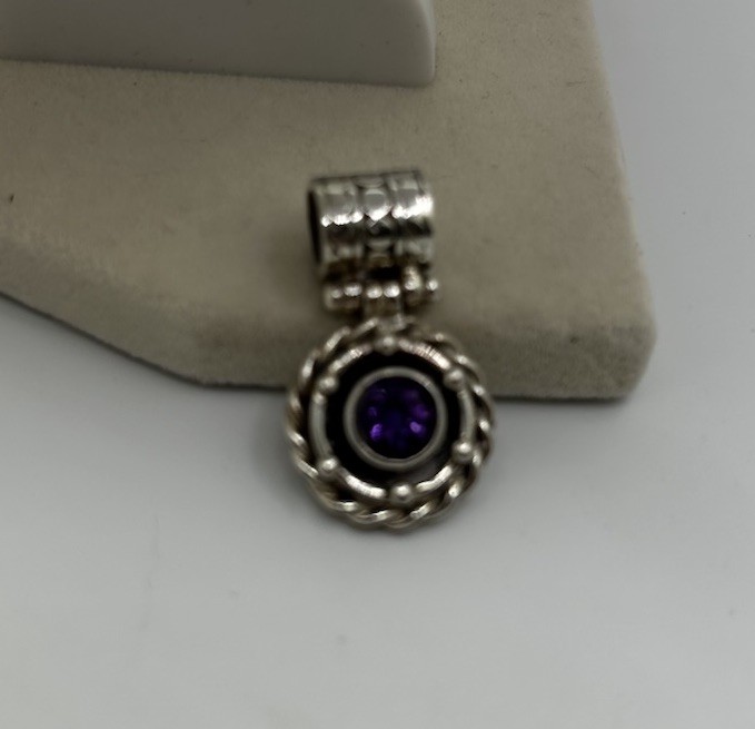 Vintage Southwestern Style Silver And Purple Pendant Jewelry