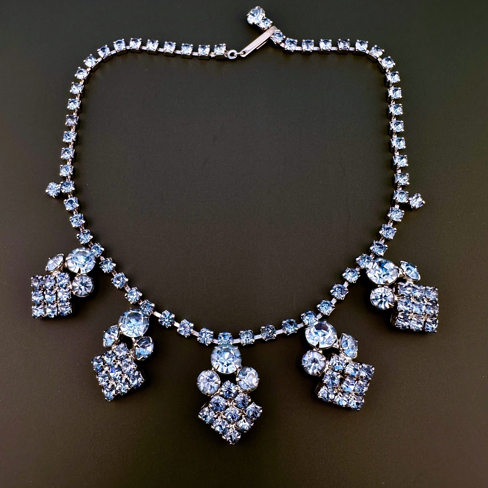 Vintage Blue Rhinestone Collar Necklace Prong Set Cup Chain Cluster Drops 14″