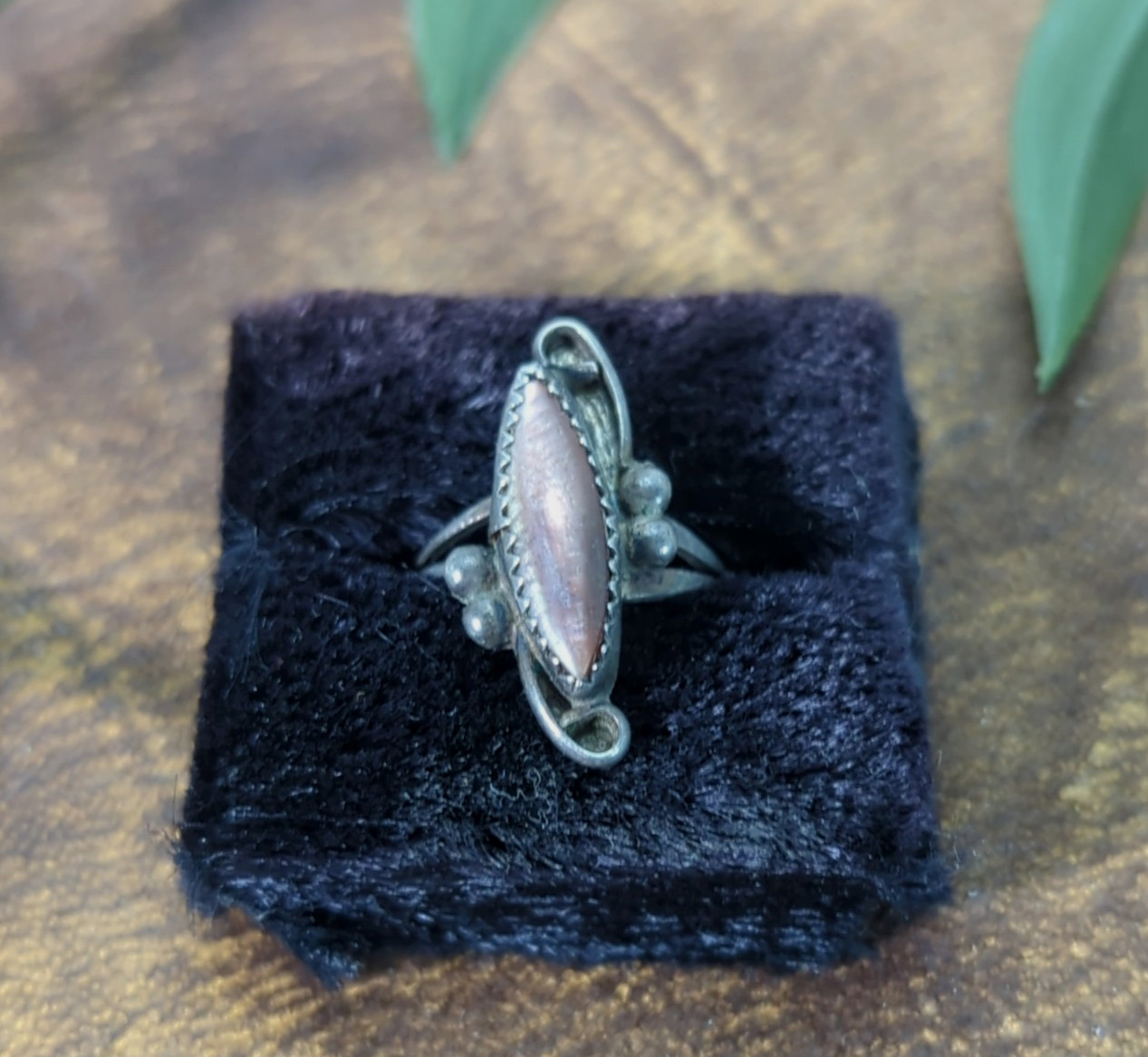 Native American Silver Marquise Pink Mother Of Pearl Gemstone Sz 2, 2g Vintage