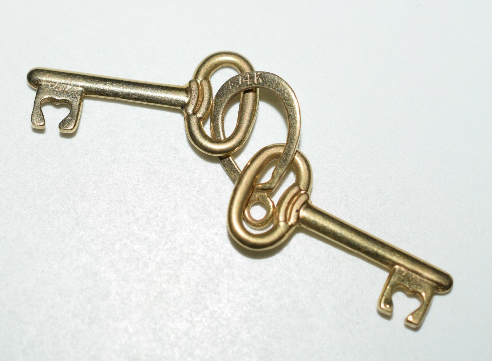 Vintage 14K Gold Keys Charm Movable Art Deco 1930s-1950s