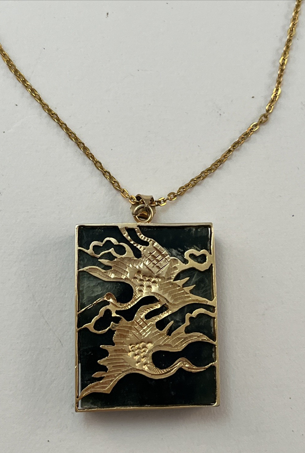 Gold Tone 18″ Chain Necklace Flying Dragons Dark Green Jade Pendant