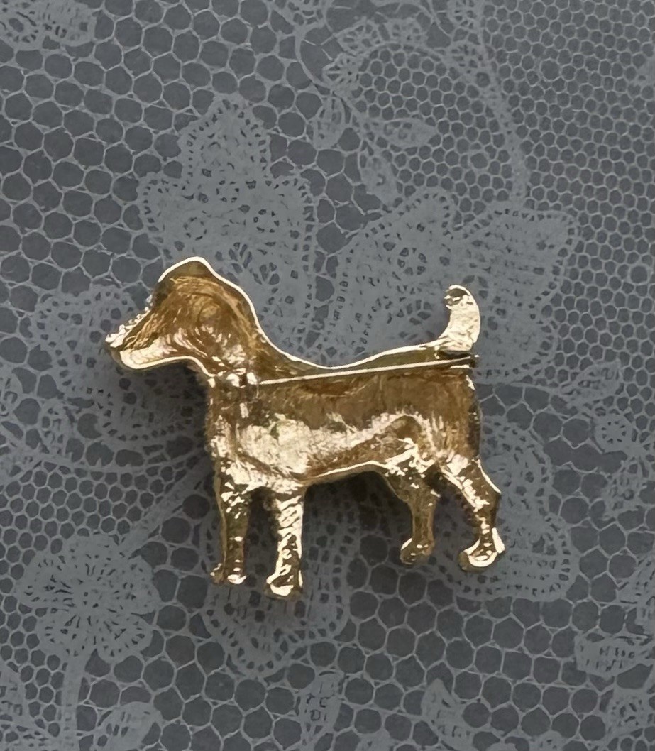 Dog vintage style brooch / enamel on gold tone metal