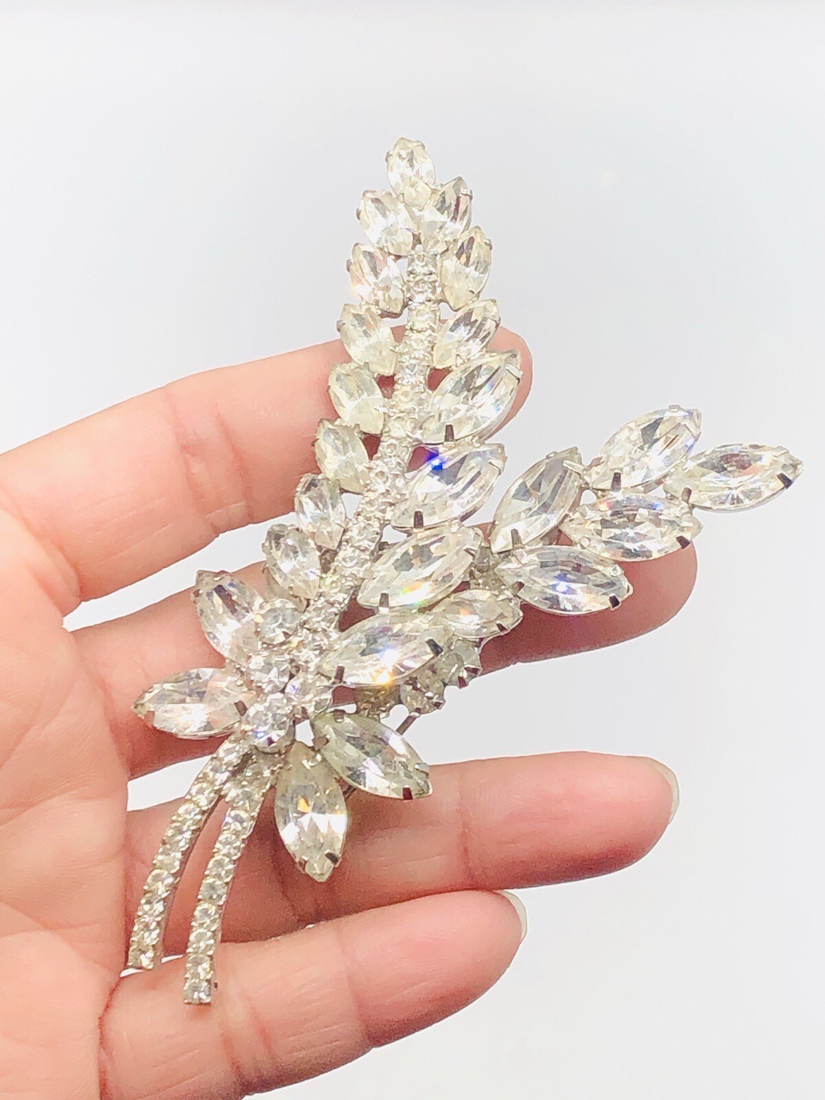 Vtg Unmarked JULIANA Clear Glass Rhinestone Double 2 Leaf Flower Big Brooch Pin