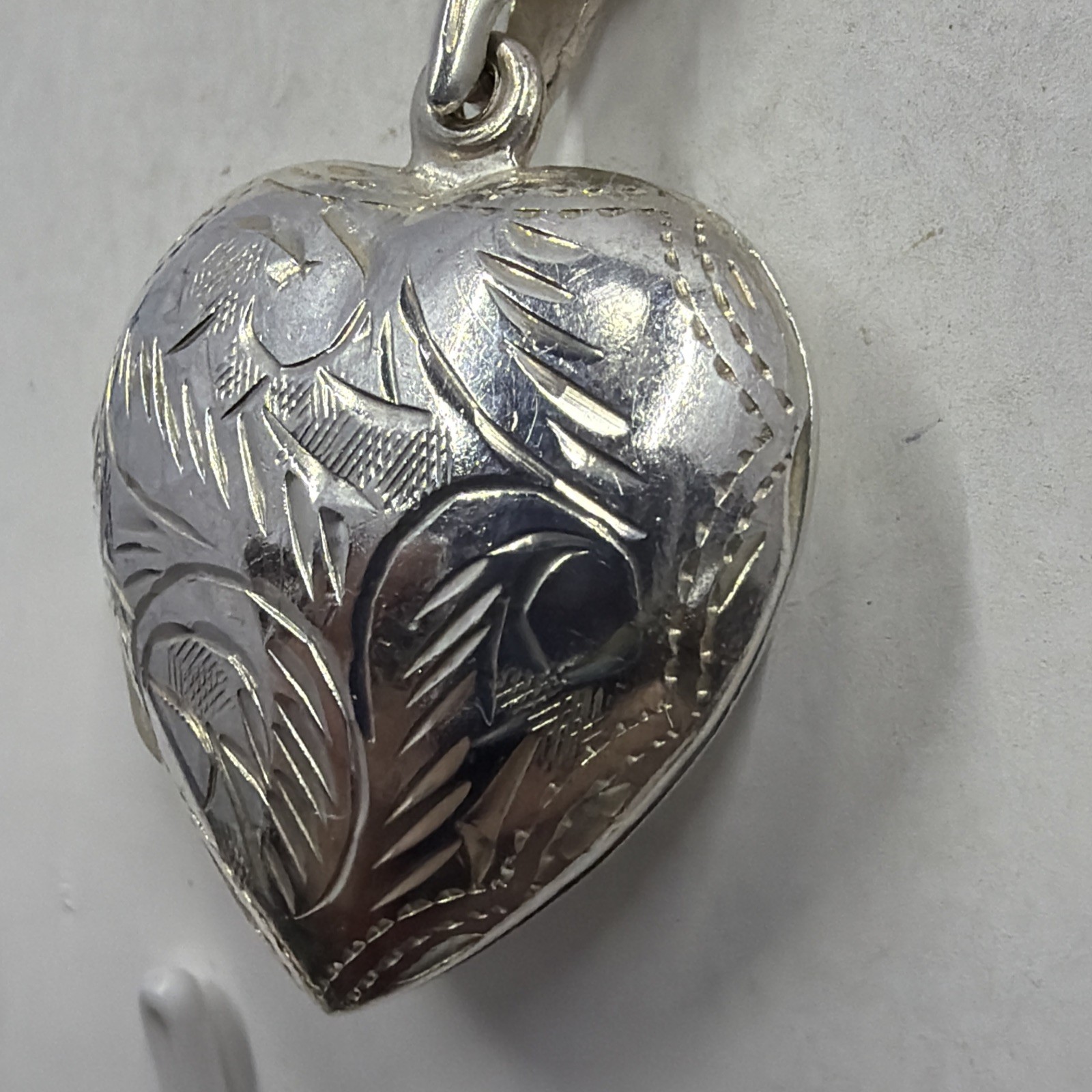 Vintage 925 Large Puff Ornate Etched Hollow Heart Locket Pendant Sterling Silver