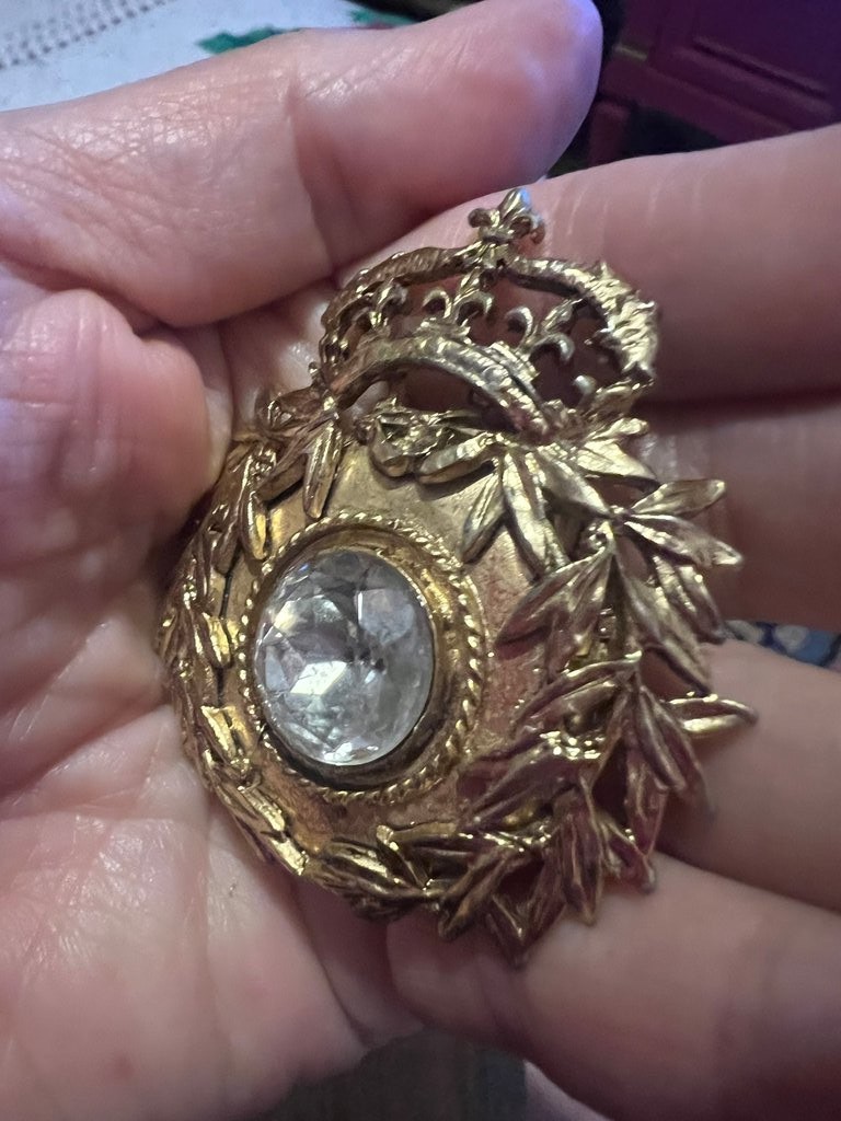 Vintage Gold Crown Laurel Wreath Brooch w Lg Faceted Glass Centerpiece #military