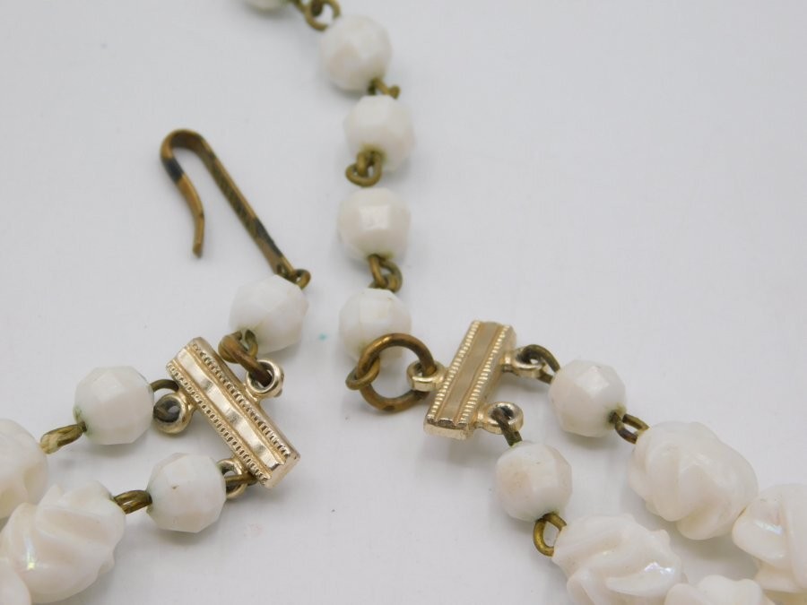 A912-VINTAGE NECKLACE~MULTI STRAND~UNIQUE BEADS~WHITE/AB FINISH~15″-17″