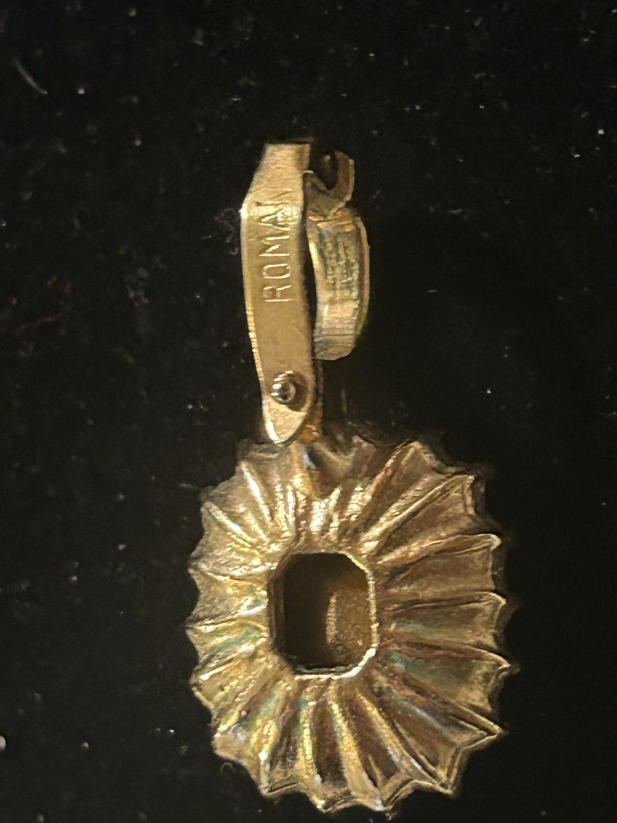 Vintage ROMAN Signed Crystal Rhinestone Pendant Green Emerald Cut Gold Tone VTG