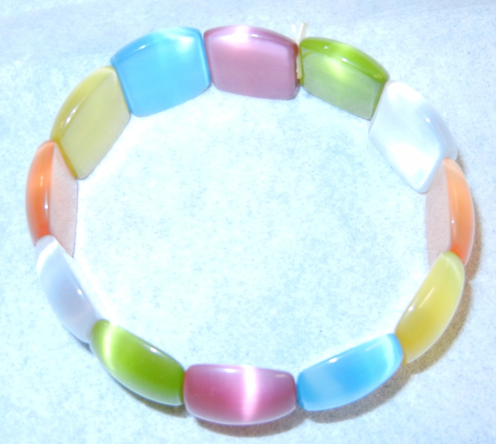 5 Vintage Plastic Acrylic, Glass Mod Bangle and Stretch Bracelets-Nice Wearable