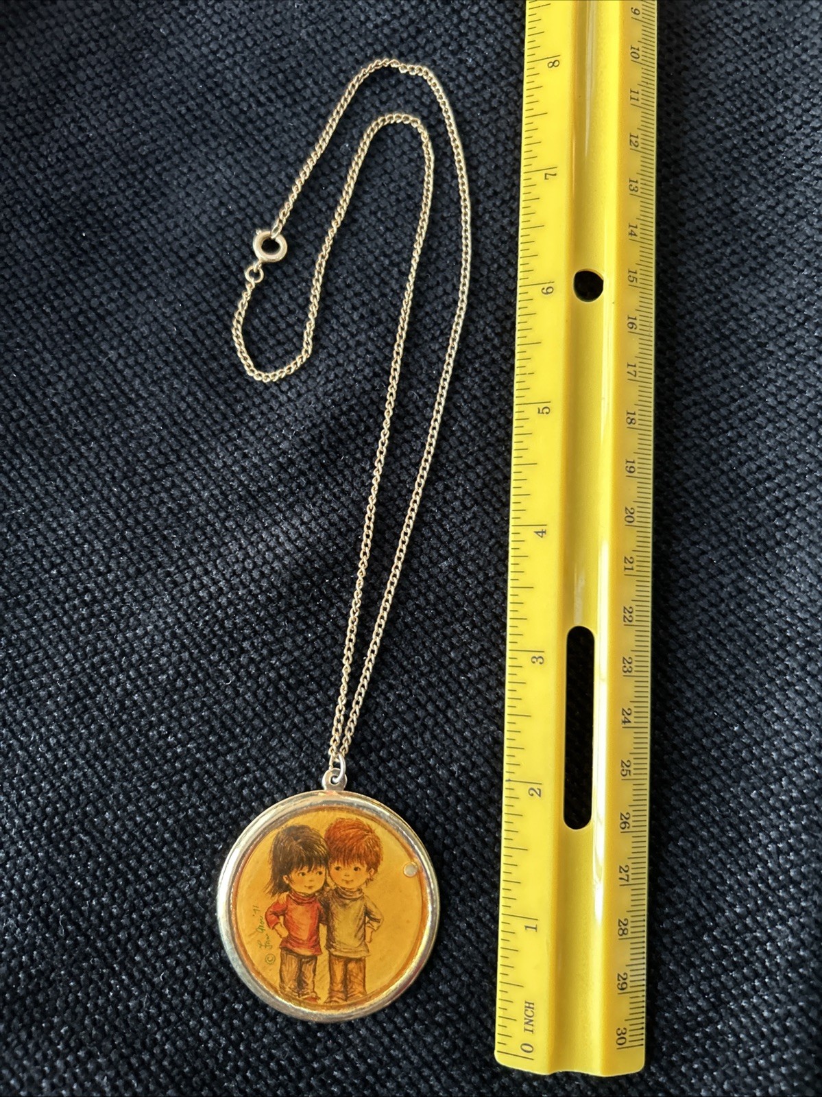 VINTAGE 1971 Fran Moore Moppetts Best Friends Necklace Gold Tone