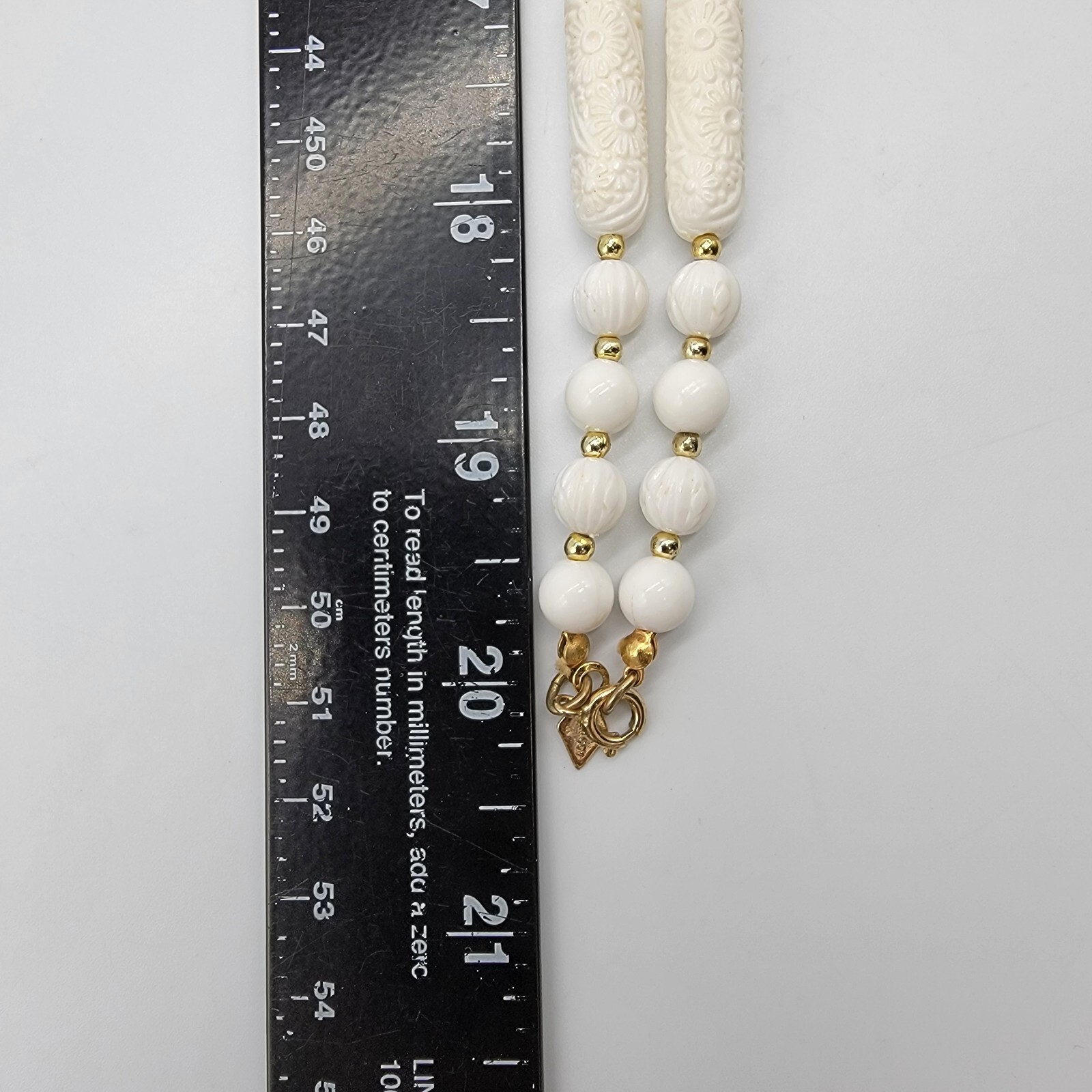 VTG Sarah Coventry Beaded Flapper Necklace White Lightweight Flower Retro 40″