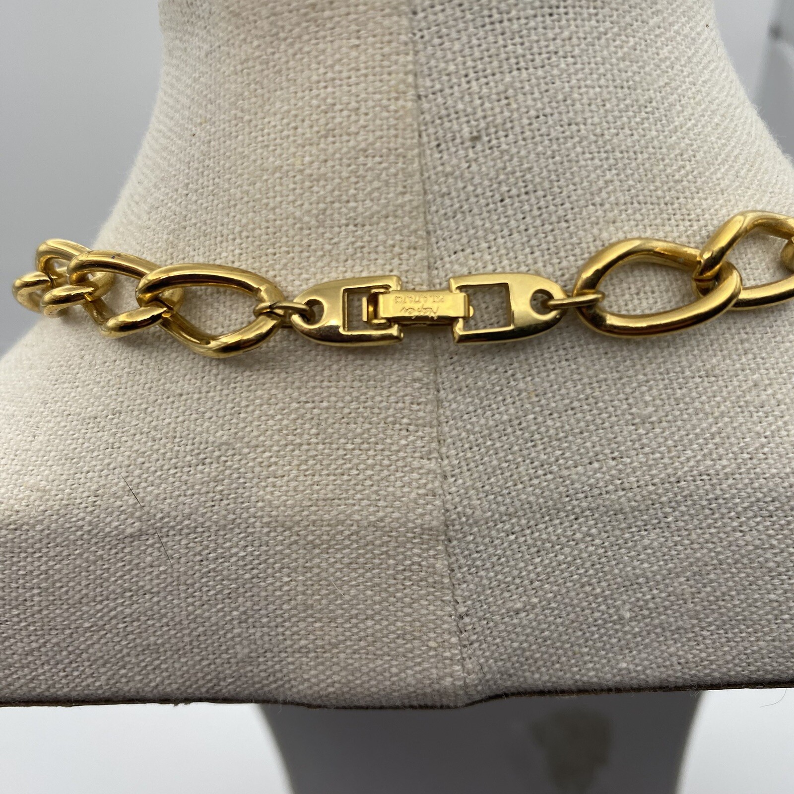 Vintage Napier Off White Enamel Wave Choker Necklace Gold Tone Chain