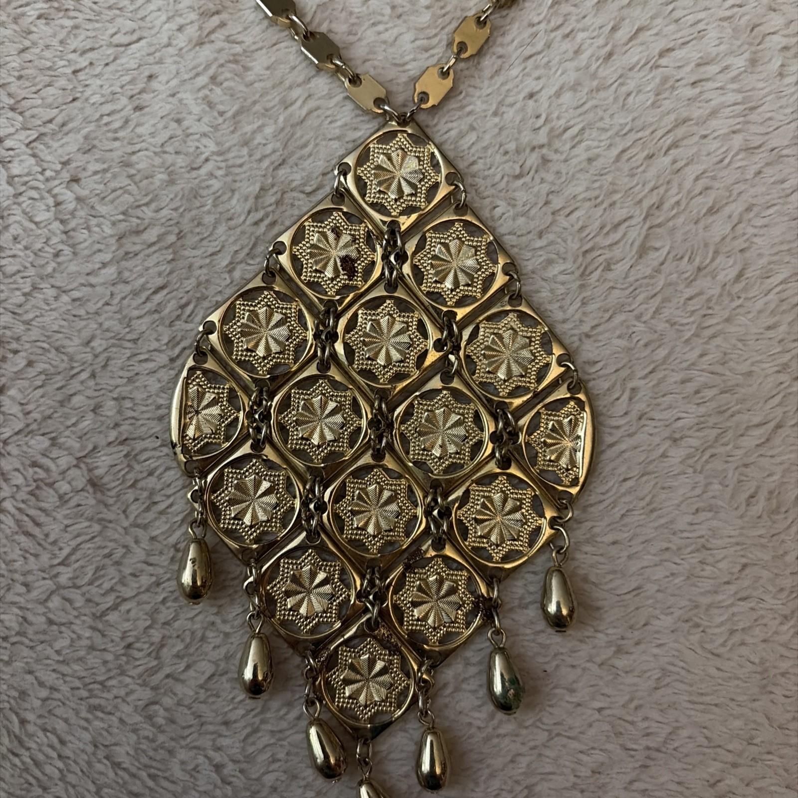 Vintage Sarah Coventry Golden Petals Necklace 1971