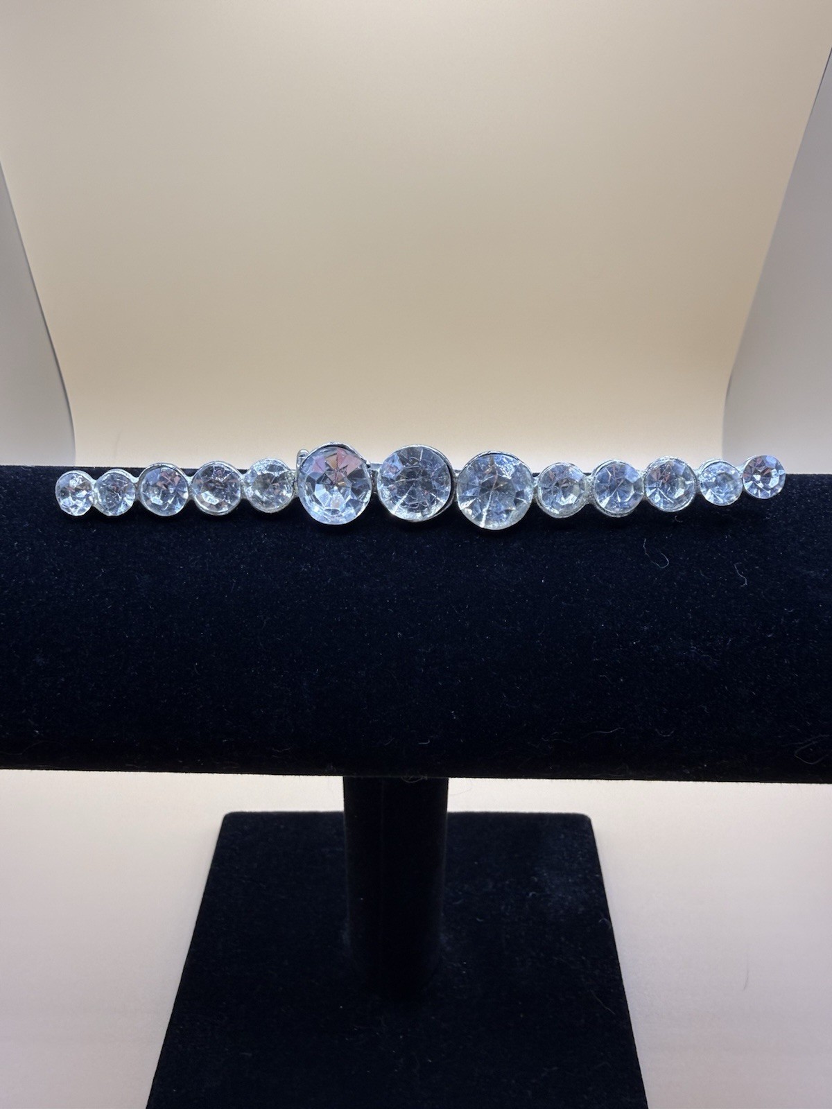 Vintage Brooch Pin Bar Style With 13 Clear Rhinestones