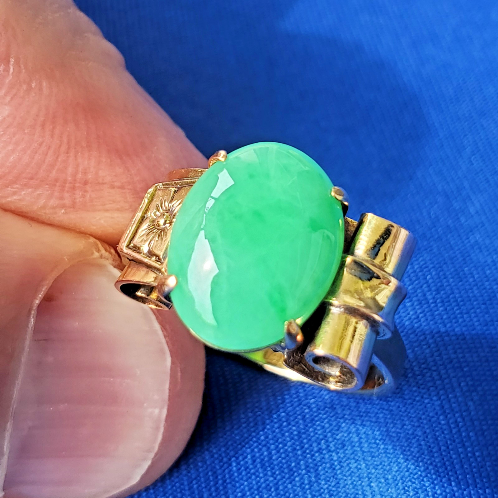 Original EARTH MINED Green Jadeite Jade Antique Engagement Ring SOLID 14K GOLD 8