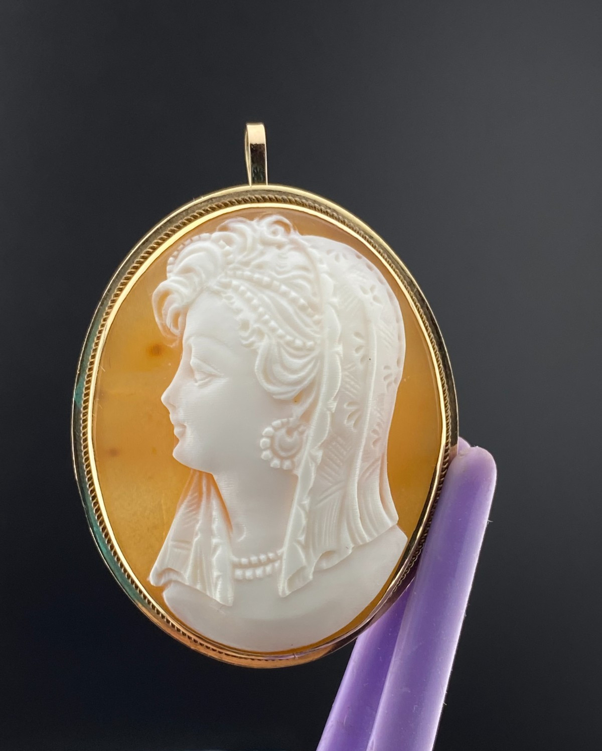 14k Gold Left Facing 1.49″ Hand Carved Cameo Brooch Pin Pendant Authentic 6.7gm