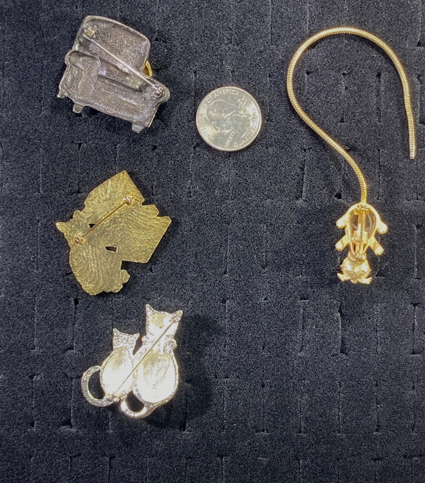 16pc Vintage Animal Lot Cat Dog Mice Brooch Pin Craft Wear Repair Figural Retro