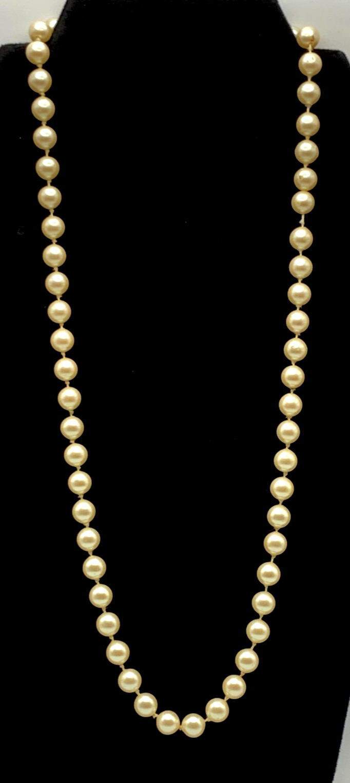 Vintage Monet 24″ Single Strand Faux 8 mm Ivory Pearl Gold Tone Necklace