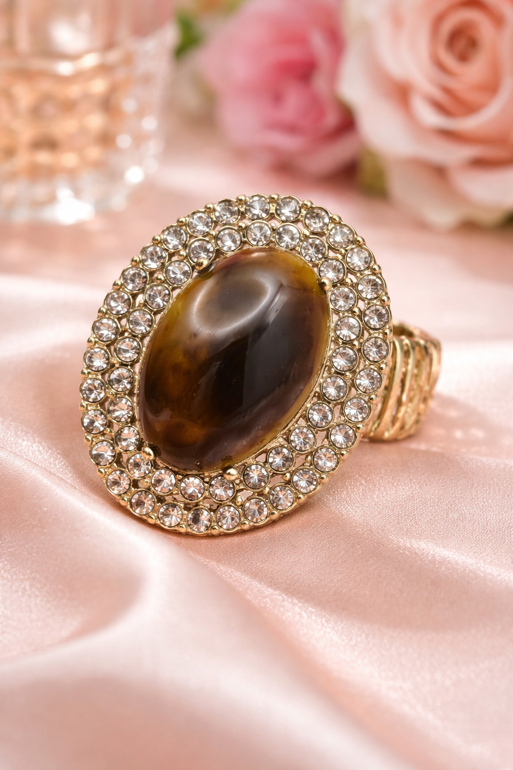 Vintage Tigers Eye Lucite Cocktail Ring Gold Tone Crystal Halo Stretch Band OS