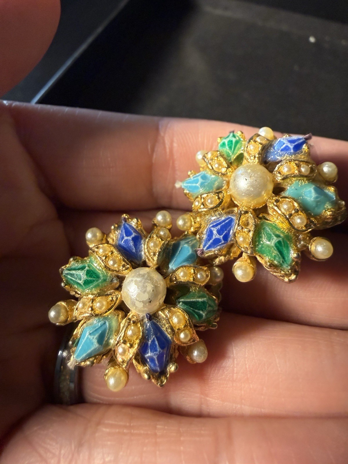 Vintage 2 Sets Of Earrings And 1 Pin