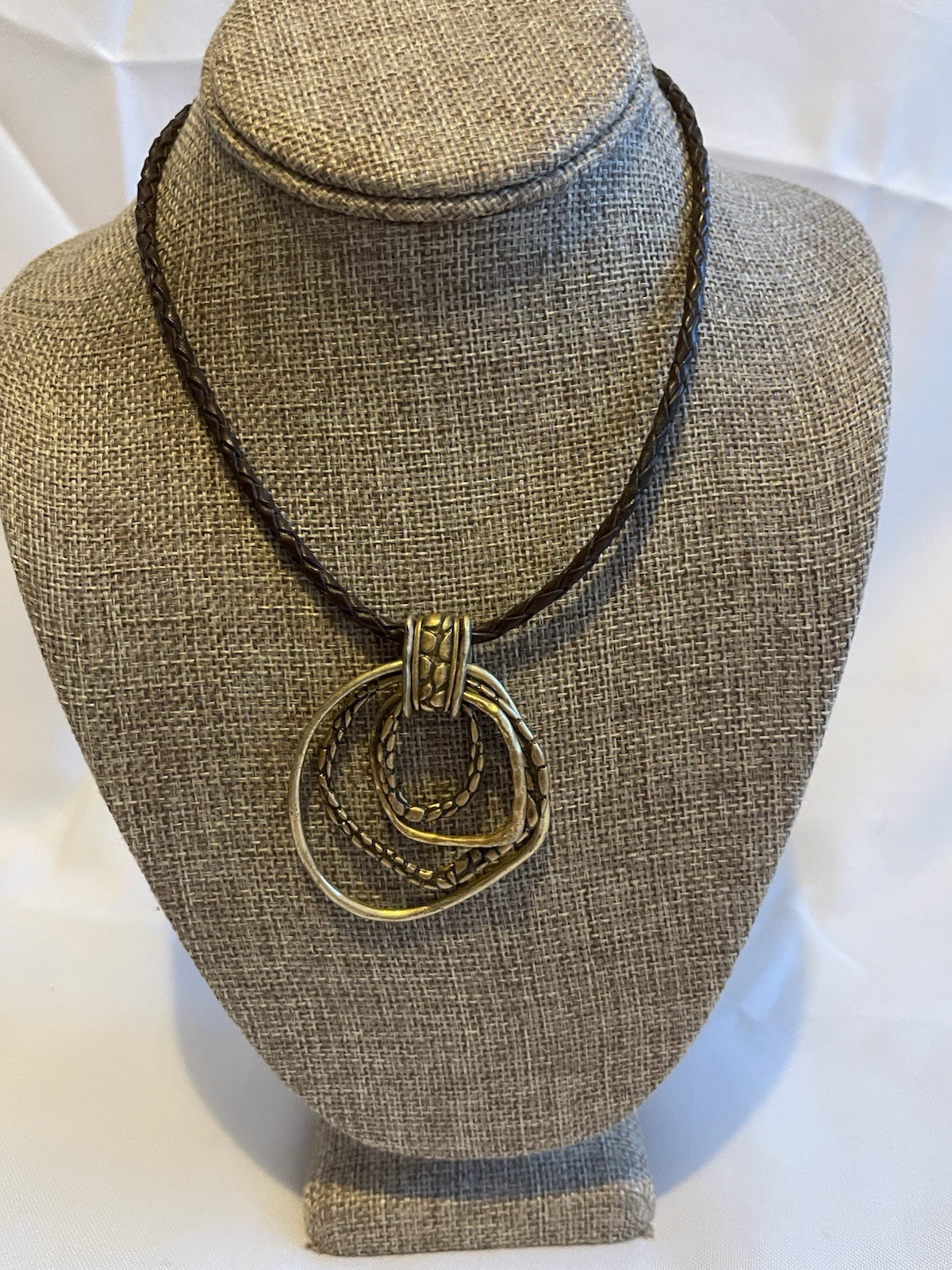 Vintage Chicos Multi Ring Patterned Bale Necklace Braided Leather Cord Black 18”